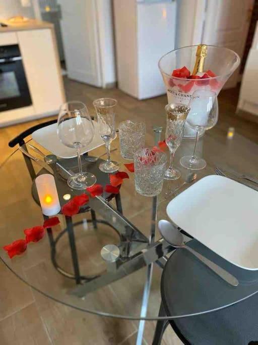 Guest House Privee Ezanville Bagian luar foto